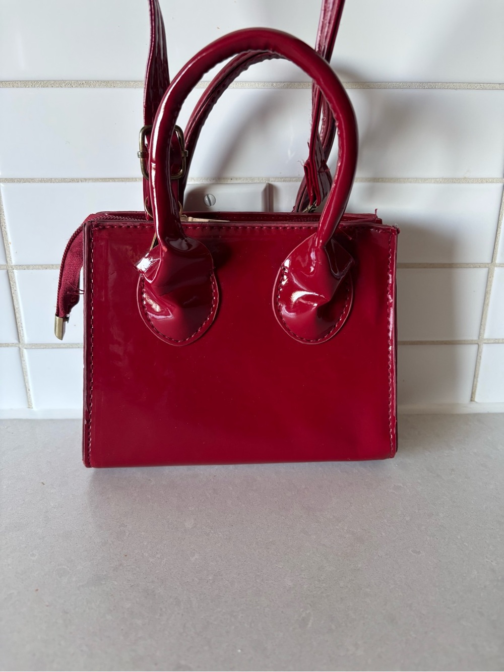 ❤️‍🔥5/$25❤️‍🔥Mini Patent Red Structured Top-Handle & Long Strap Bag